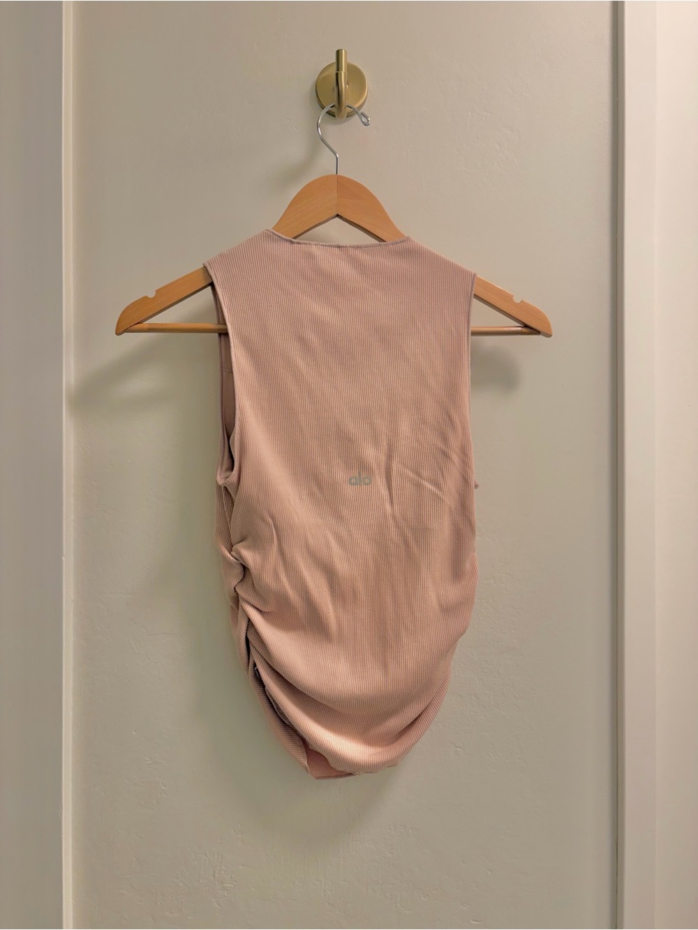 Alo Ribbed En Pointe Tank – Pink Quartz - Picture 3 of 3
